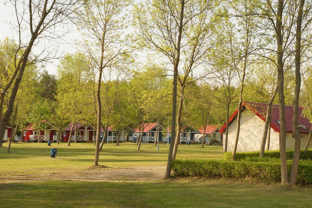 Holiday Resort & Camping Intercamp'84 Łeba Exterior foto